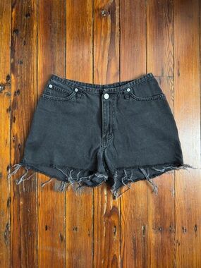 Vintage 2000s No Boundaries black denim fray hem jean shorts 100% cotton
